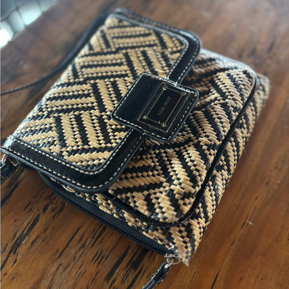 Nine West Black and Tan Crossbody Bag - Picture 3 of 5